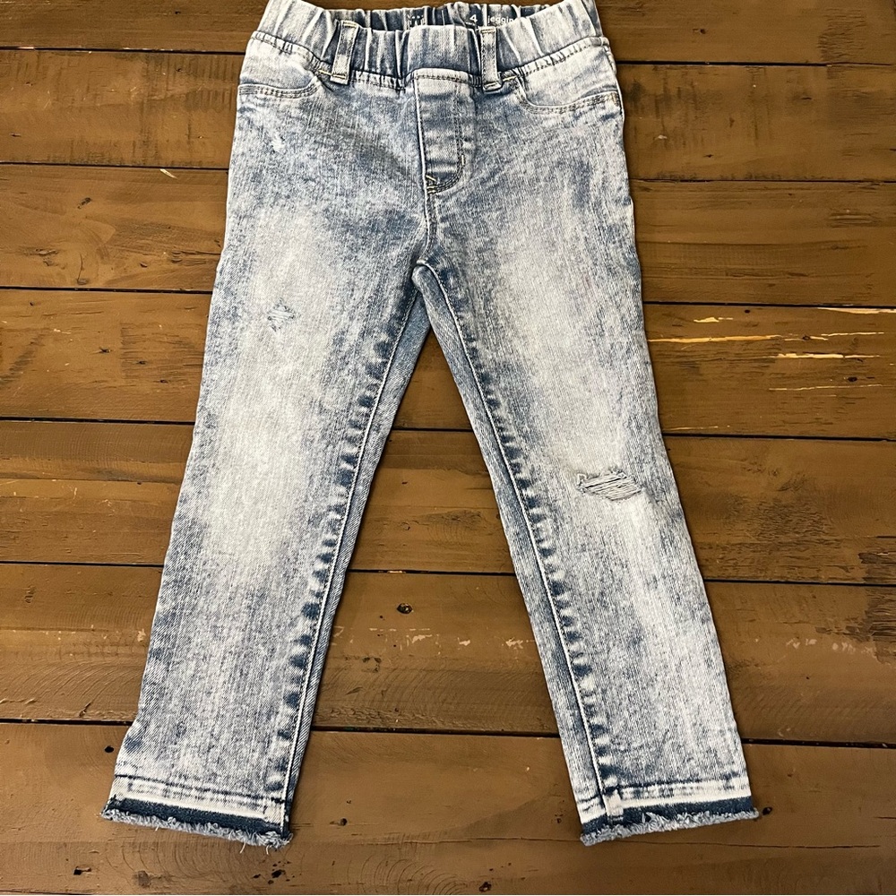 Gap size 4 light wash ankle Jegging